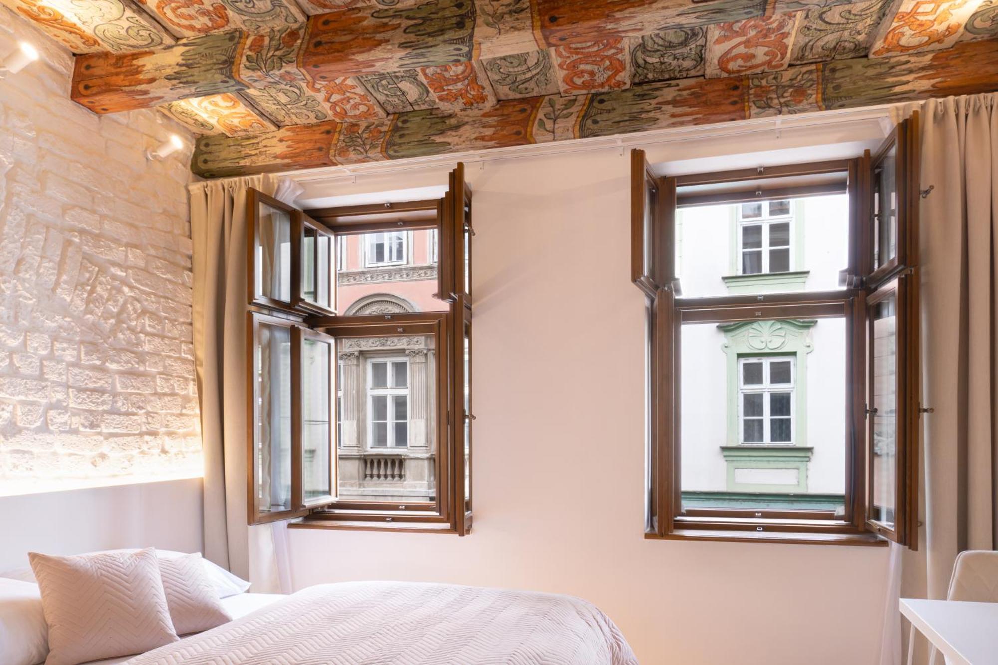 White Wolf Boutique Apartments Olomouc Exterior photo